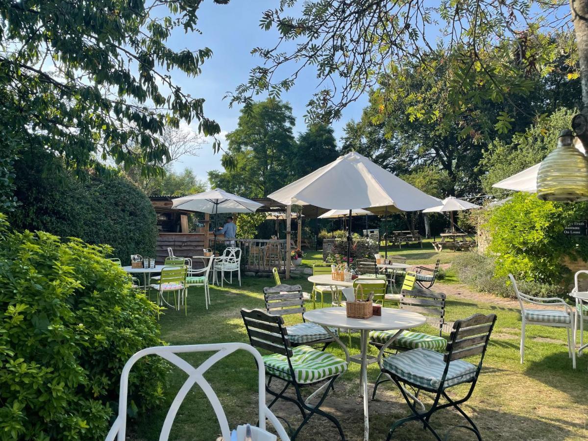 The Swan Inn Swinbrook Burford Exterior photo