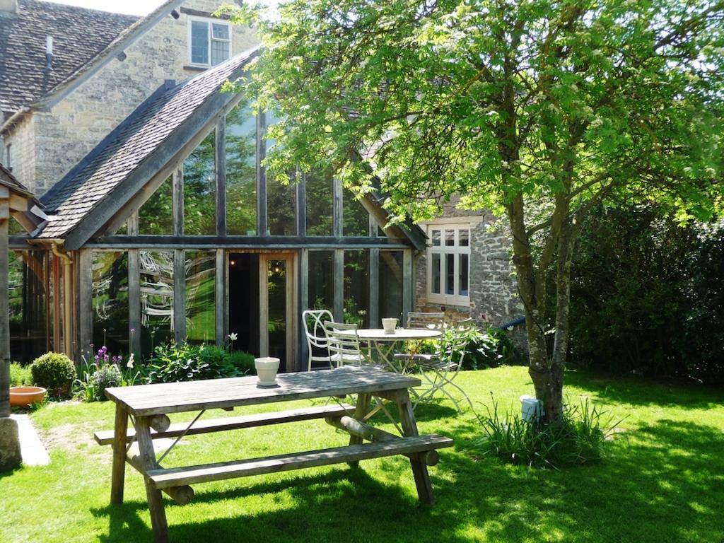 The Swan Inn Swinbrook Burford Exterior photo